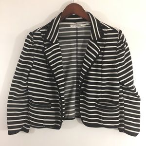 Body Central Women’s Blazer Large